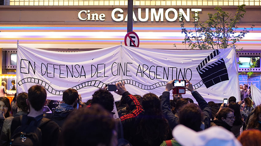 LA CRISIS DEL CINE ARGENTINO: UNA PELÍCULA                   ESCRITA Y DIRIGIDA POR MILEI
